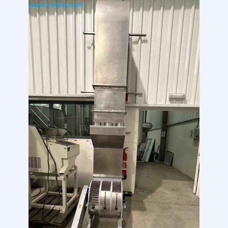 Nussverarbeitungsanlage zum Schälen, Trocknen und Verpacken-52