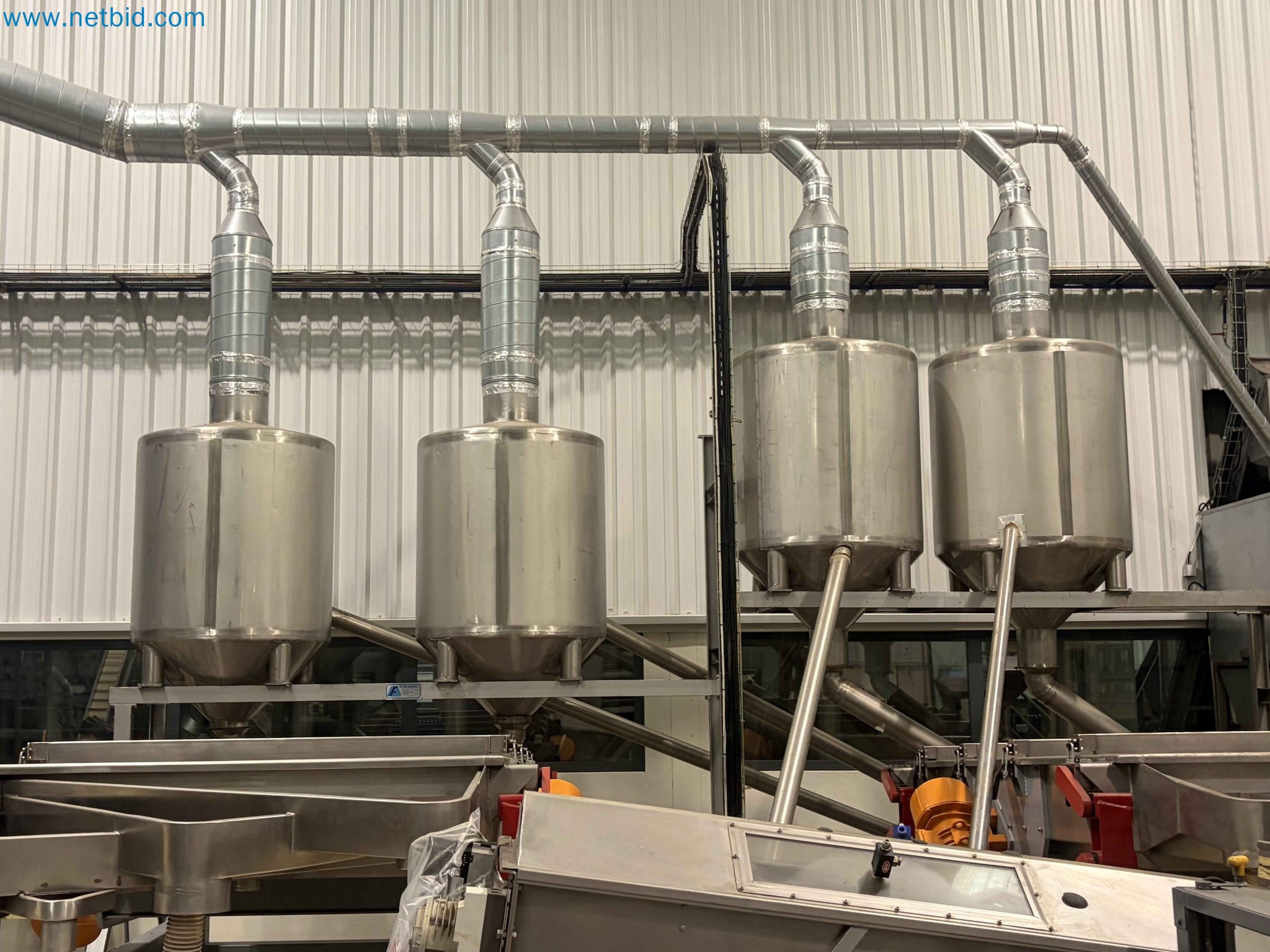 Nussverarbeitungsanlage zum Schälen, Trocknen und Verpacken-73