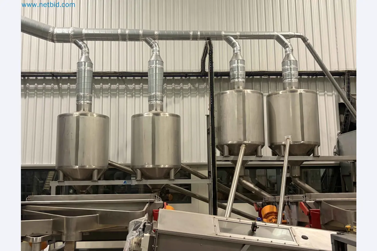 Nussverarbeitungsanlage zum Schälen, Trocknen und Verpacken-73