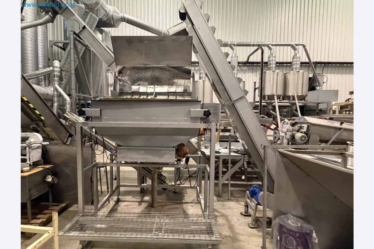 Nussverarbeitungsanlage zum Schälen, Trocknen und Verpacken-75