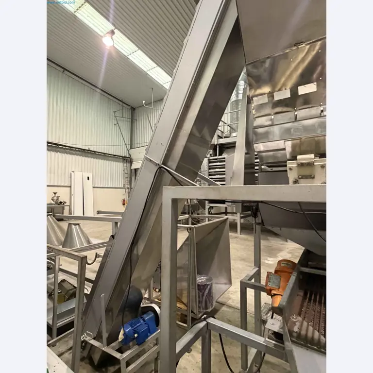Nussverarbeitungsanlage zum Schälen, Trocknen und Verpacken-87