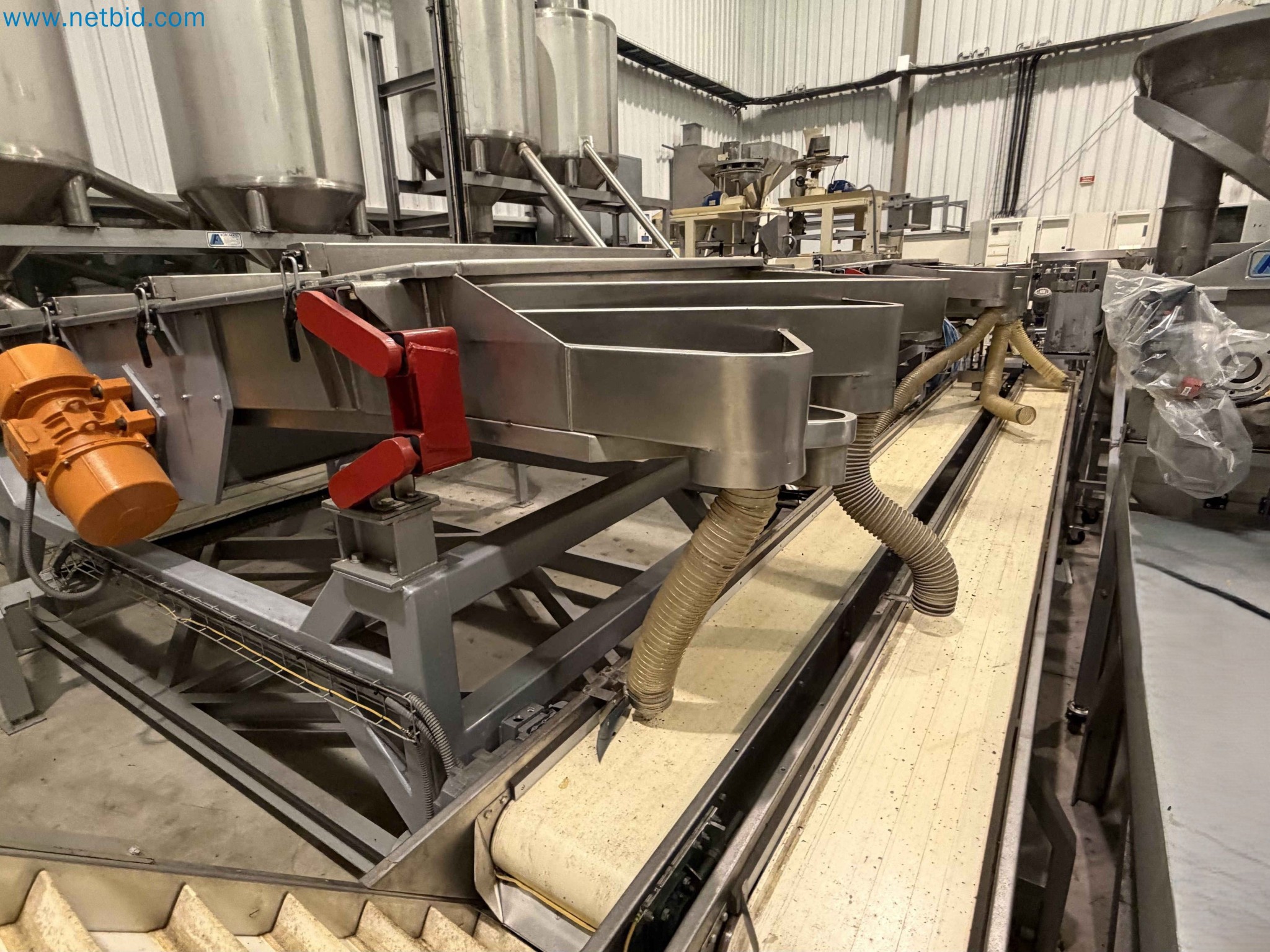 Nussverarbeitungsanlage zum Schälen, Trocknen und Verpacken-88