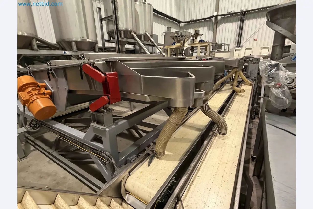 Nussverarbeitungsanlage zum Schälen, Trocknen und Verpacken-88