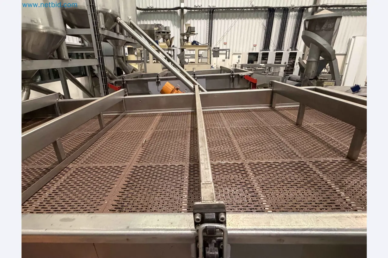 Nussverarbeitungsanlage zum Schälen, Trocknen und Verpacken-93