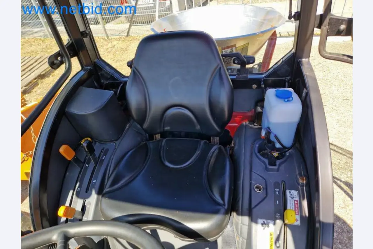 TYM All-Wheel-Drive Compact Tractors for Winter Use and HONDA Single-Axle Snow Plows-11
