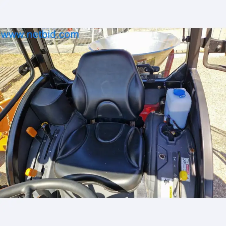 TYM All-Wheel-Drive Compact Tractors for Winter Use and HONDA Single-Axle Snow Plows-11