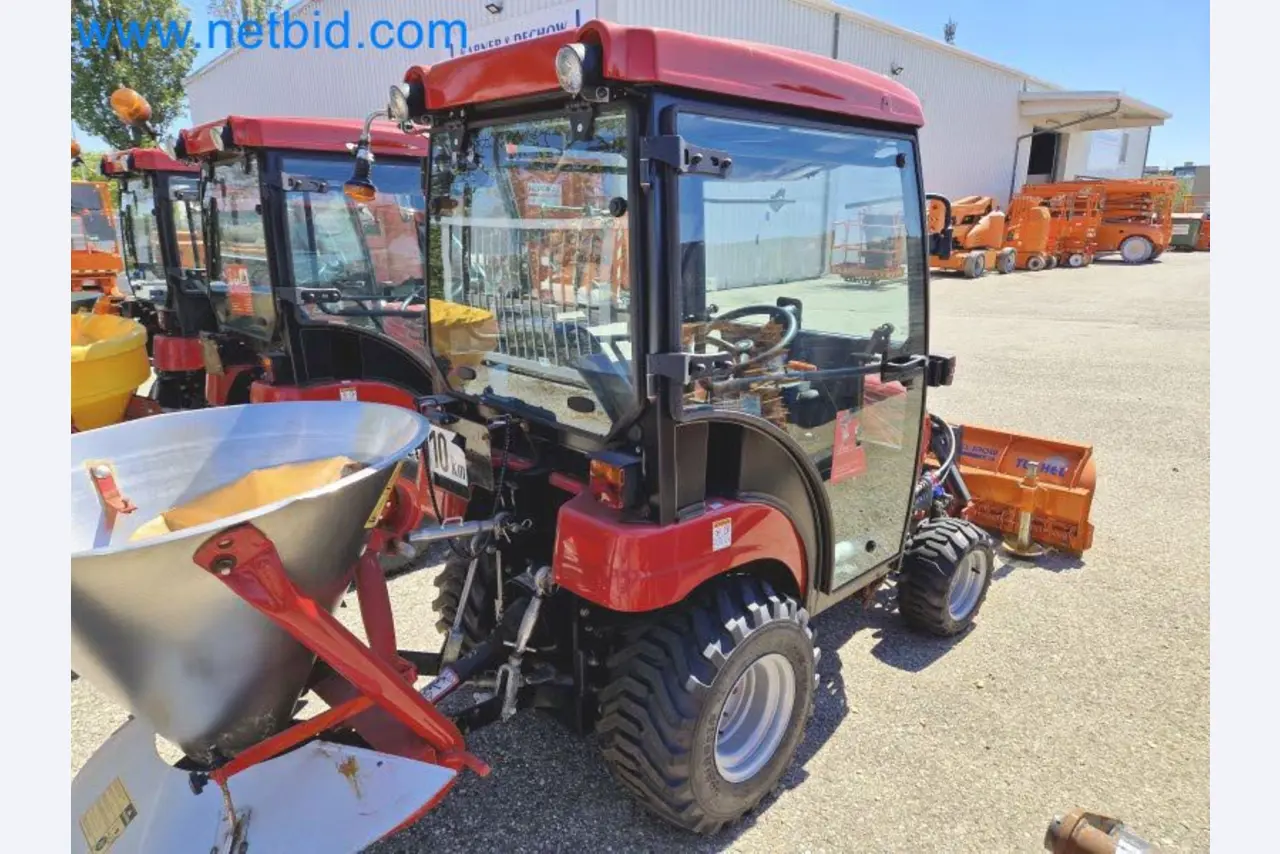 TYM All-Wheel-Drive Compact Tractors for Winter Use and HONDA Single-Axle Snow Plows-13