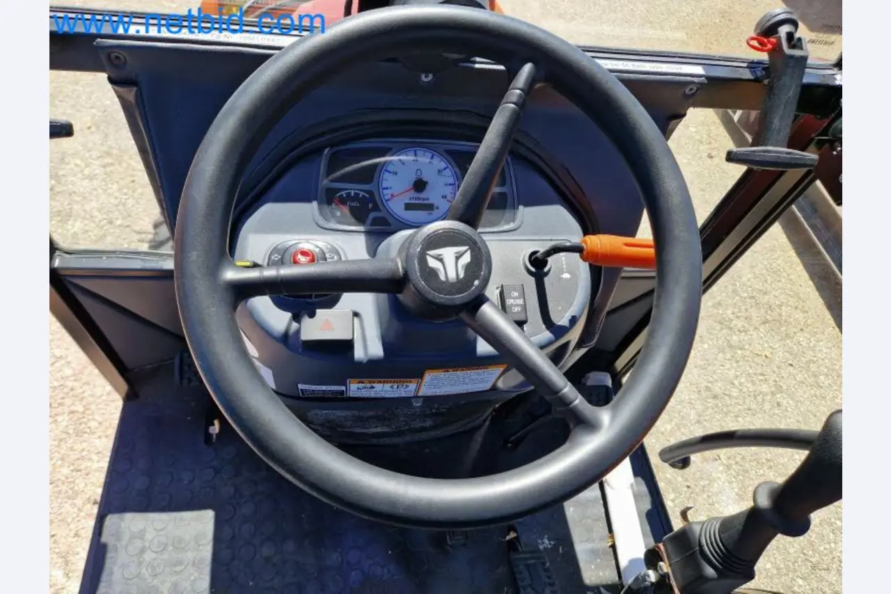 TYM All-Wheel-Drive Compact Tractors for Winter Use and HONDA Single-Axle Snow Plows-14