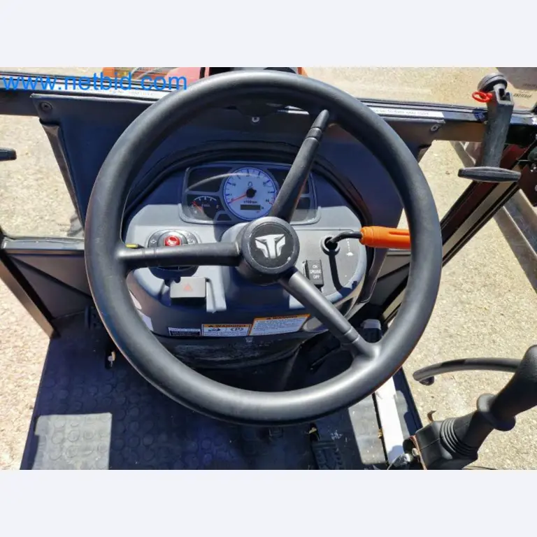 TYM All-Wheel-Drive Compact Tractors for Winter Use and HONDA Single-Axle Snow Plows-14