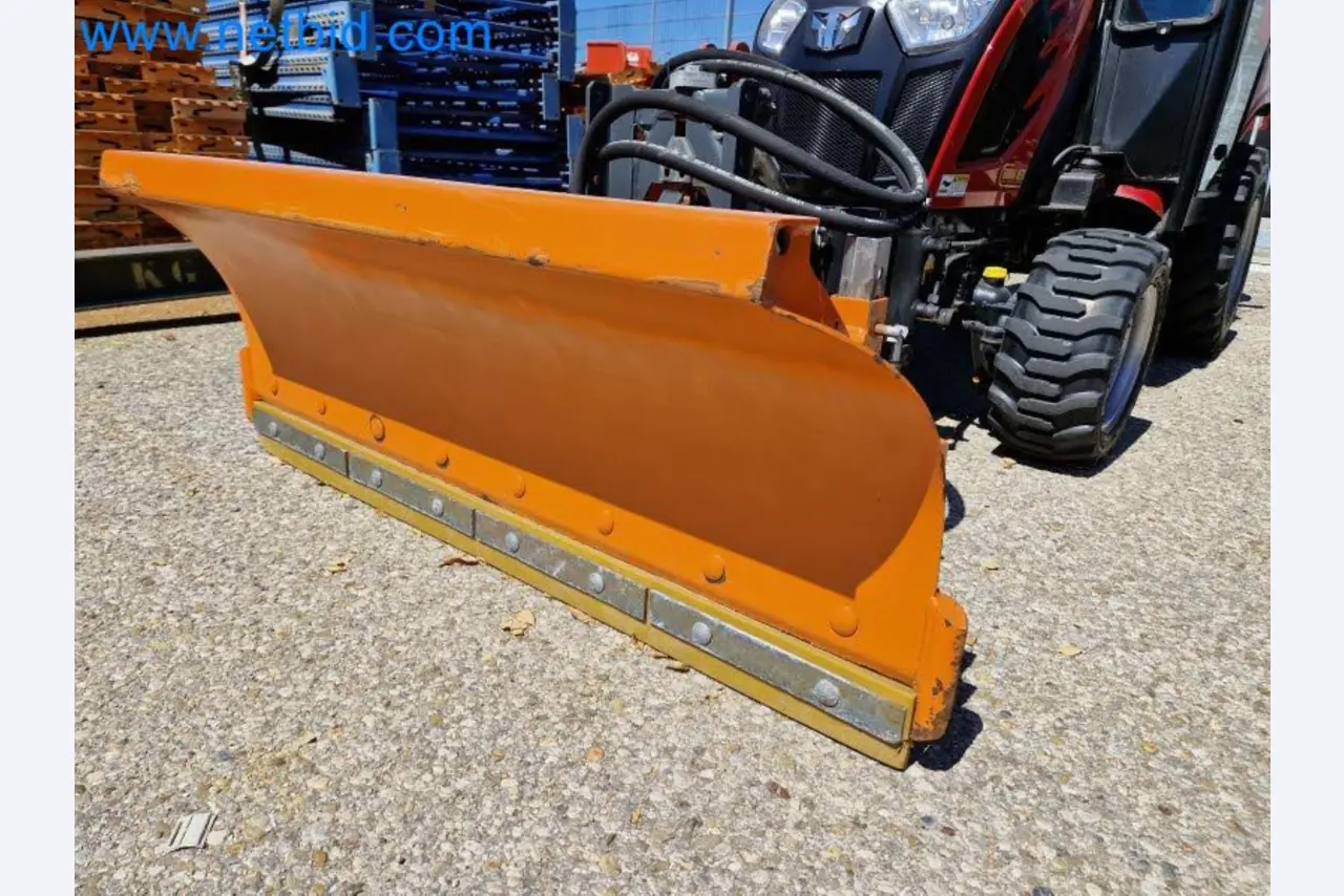 TYM All-Wheel-Drive Compact Tractors for Winter Use and HONDA Single-Axle Snow Plows-19