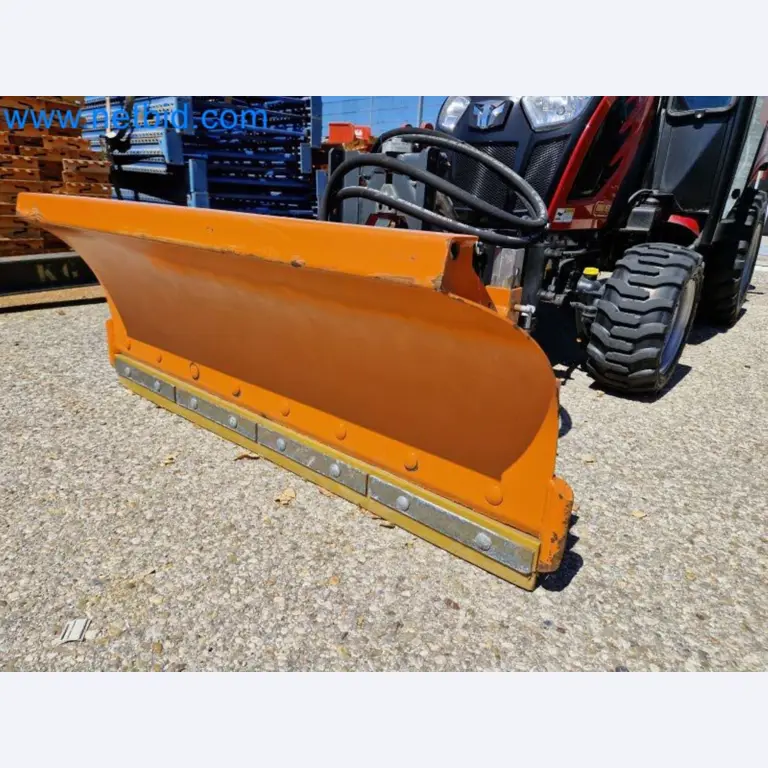 TYM All-Wheel-Drive Compact Tractors for Winter Use and HONDA Single-Axle Snow Plows-19