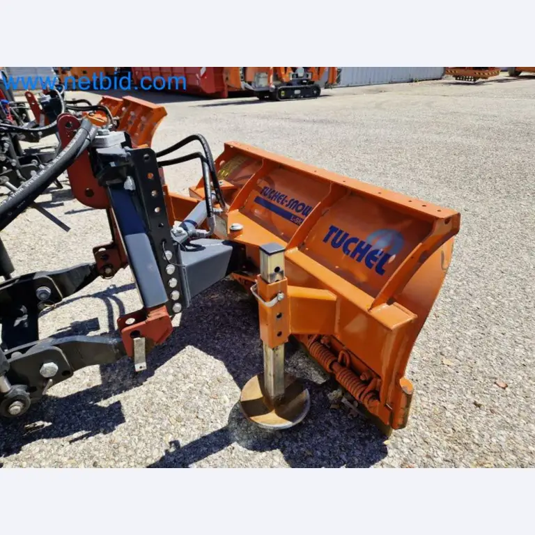 TYM All-Wheel-Drive Compact Tractors for Winter Use and HONDA Single-Axle Snow Plows-21