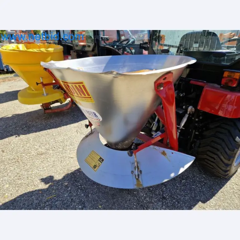 TYM All-Wheel-Drive Compact Tractors for Winter Use and HONDA Single-Axle Snow Plows-25
