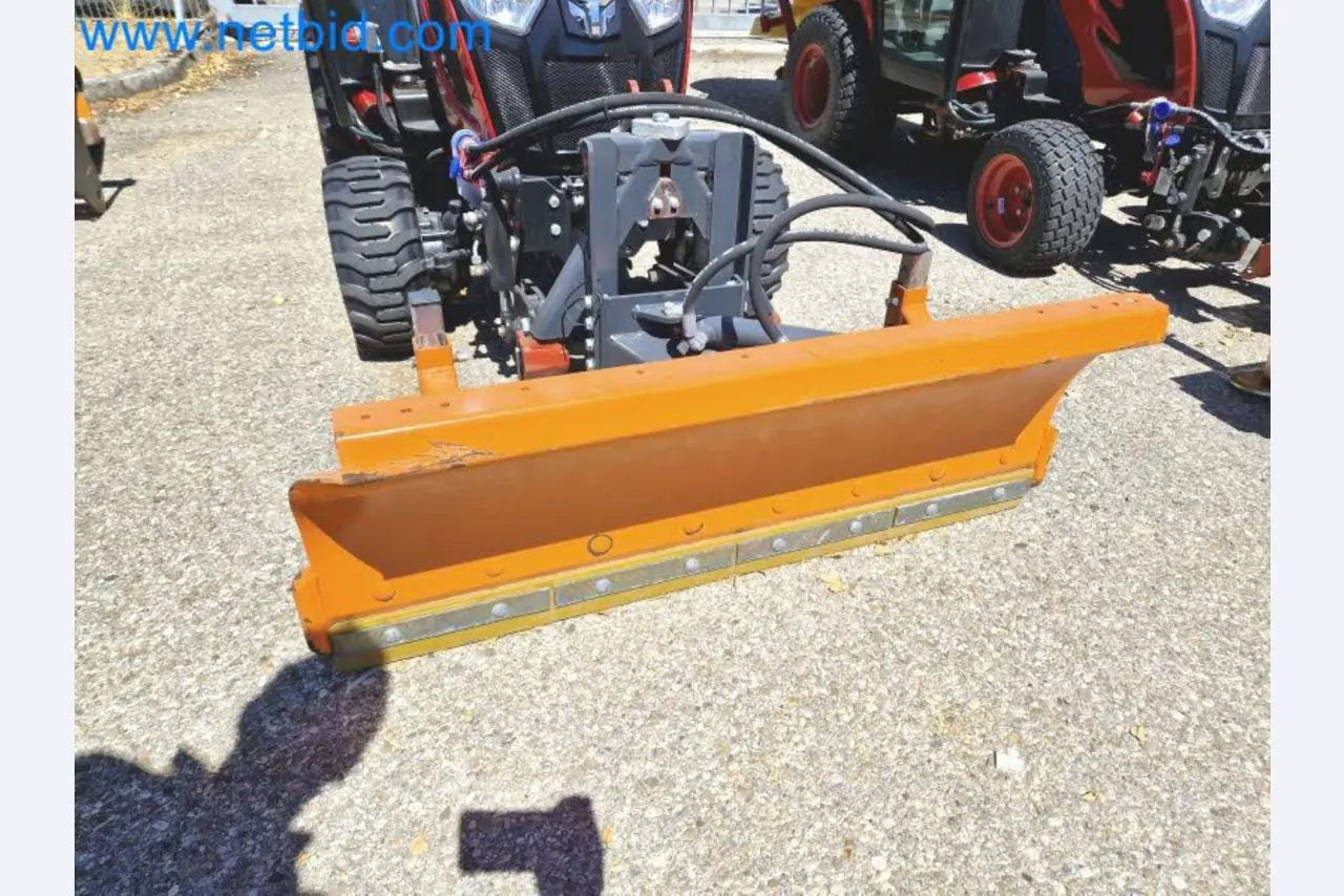 TYM All-Wheel-Drive Compact Tractors for Winter Use and HONDA Single-Axle Snow Plows-34