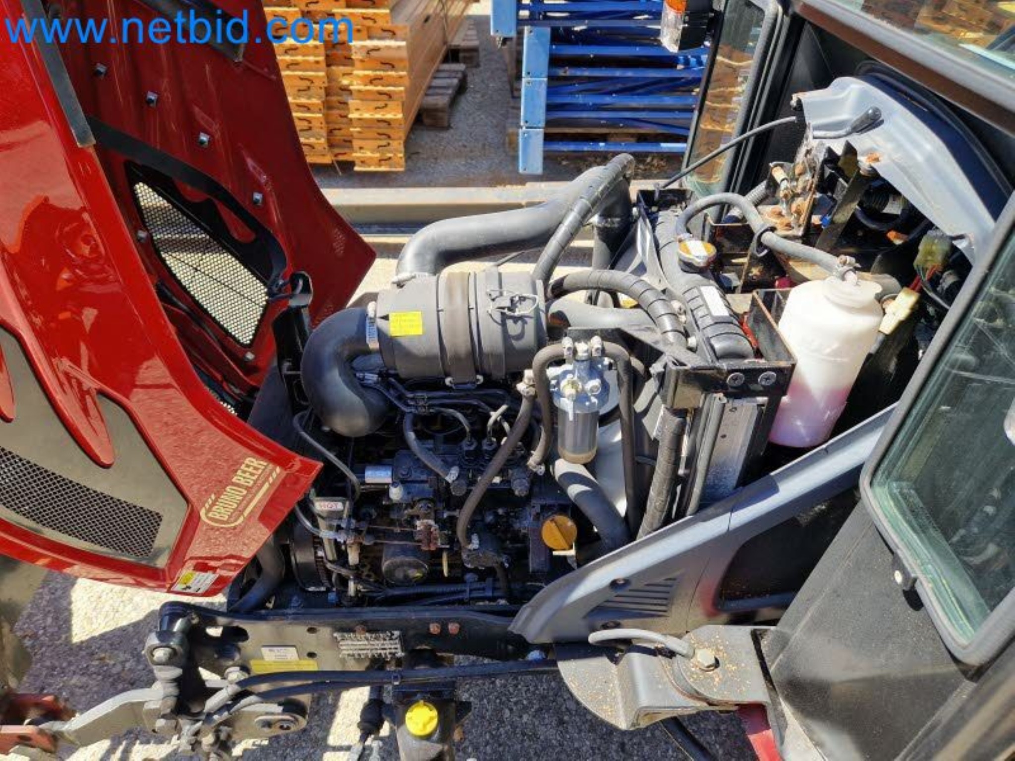 TYM All-Wheel-Drive Compact Tractors for Winter Use and HONDA Single-Axle Snow Plows-5