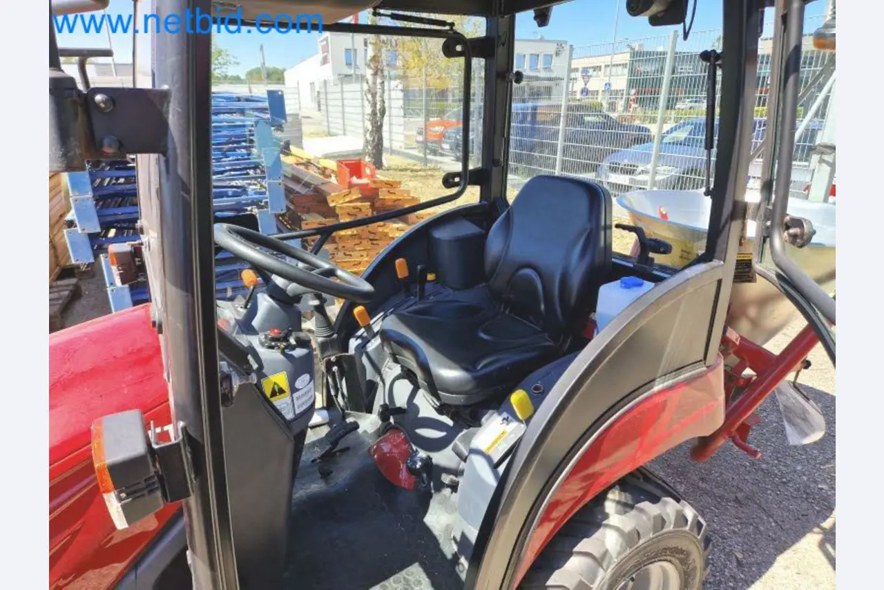 TYM All-Wheel-Drive Compact Tractors for Winter Use and HONDA Single-Axle Snow Plows-8