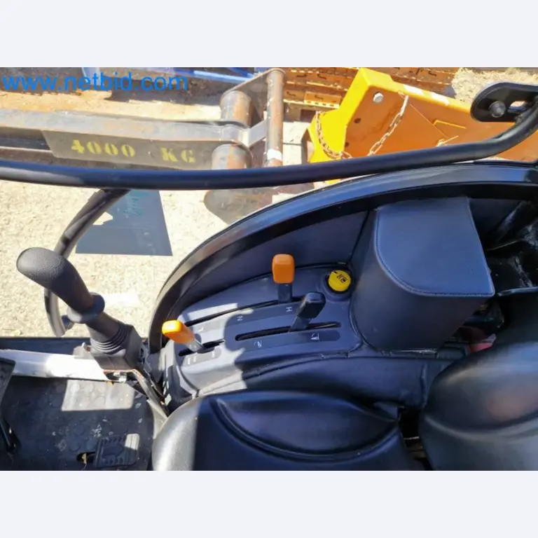 TYM All-Wheel-Drive Compact Tractors for Winter Use and HONDA Single-Axle Snow Plows-9
