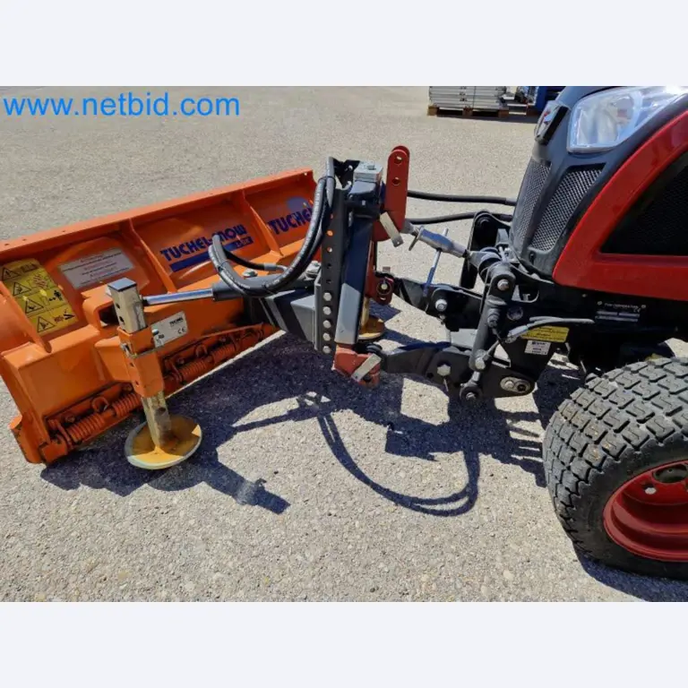 TYM All-Wheel-Drive Compact Tractors for Winter Use and HONDA Single-Axle Snow Plows-12
