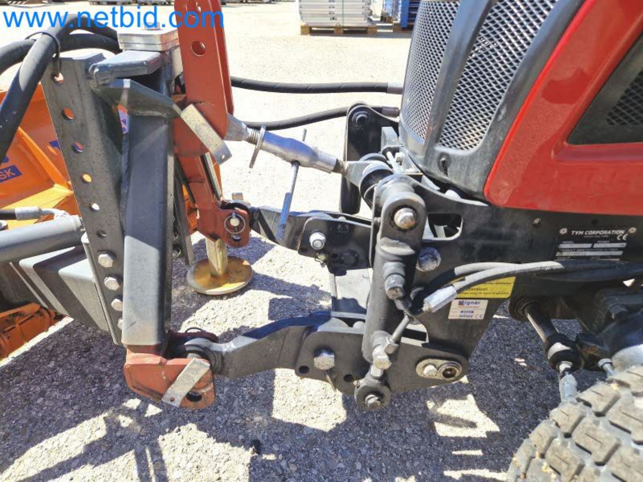 TYM All-Wheel-Drive Compact Tractors for Winter Use and HONDA Single-Axle Snow Plows-14