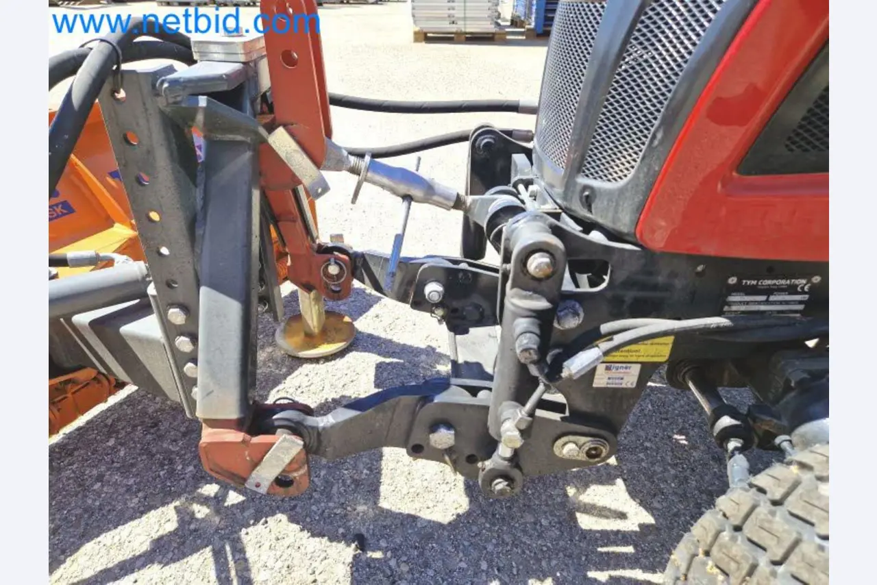 TYM All-Wheel-Drive Compact Tractors for Winter Use and HONDA Single-Axle Snow Plows-14