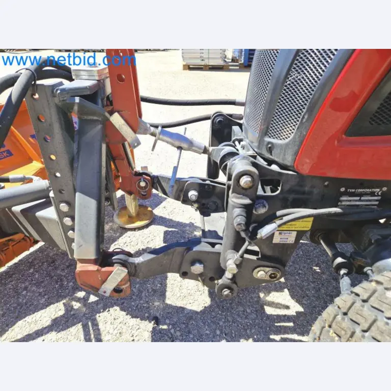 TYM All-Wheel-Drive Compact Tractors for Winter Use and HONDA Single-Axle Snow Plows-14