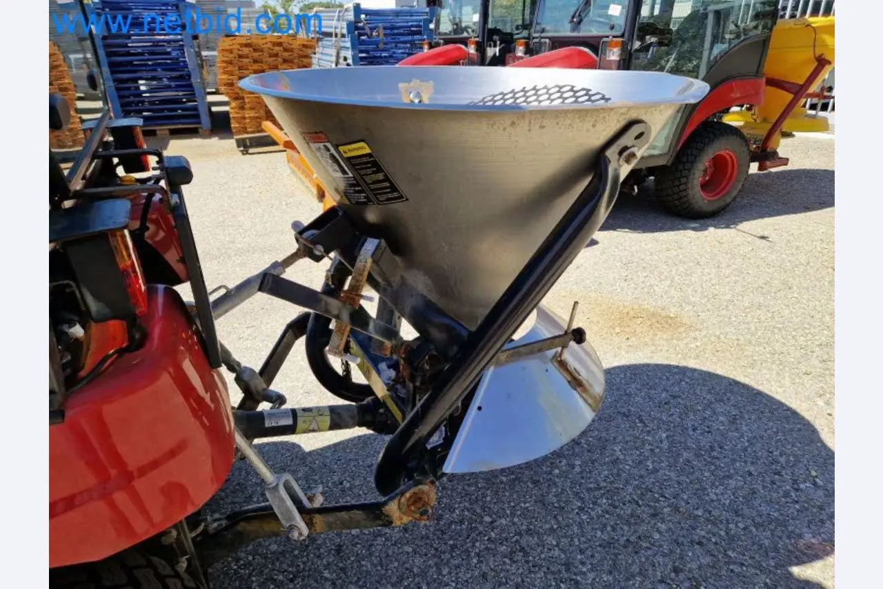 TYM All-Wheel-Drive Compact Tractors for Winter Use and HONDA Single-Axle Snow Plows-17
