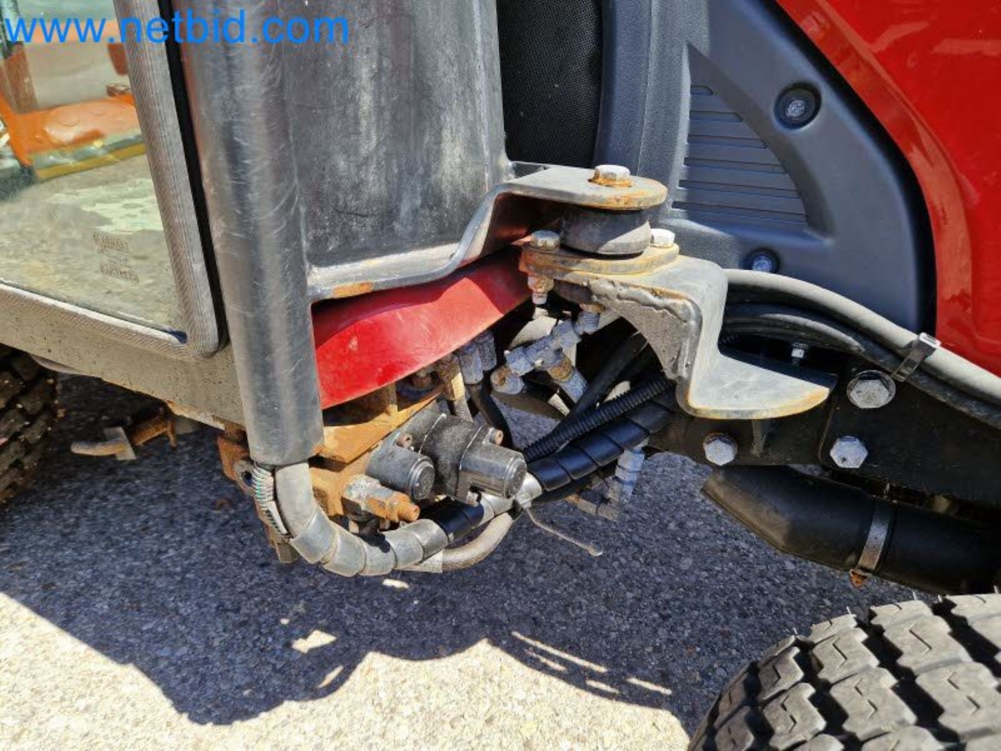 TYM All-Wheel-Drive Compact Tractors for Winter Use and HONDA Single-Axle Snow Plows-18
