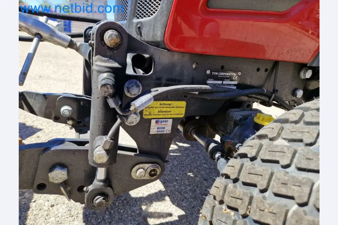 TYM All-Wheel-Drive Compact Tractors for Winter Use and HONDA Single-Axle Snow Plows-27