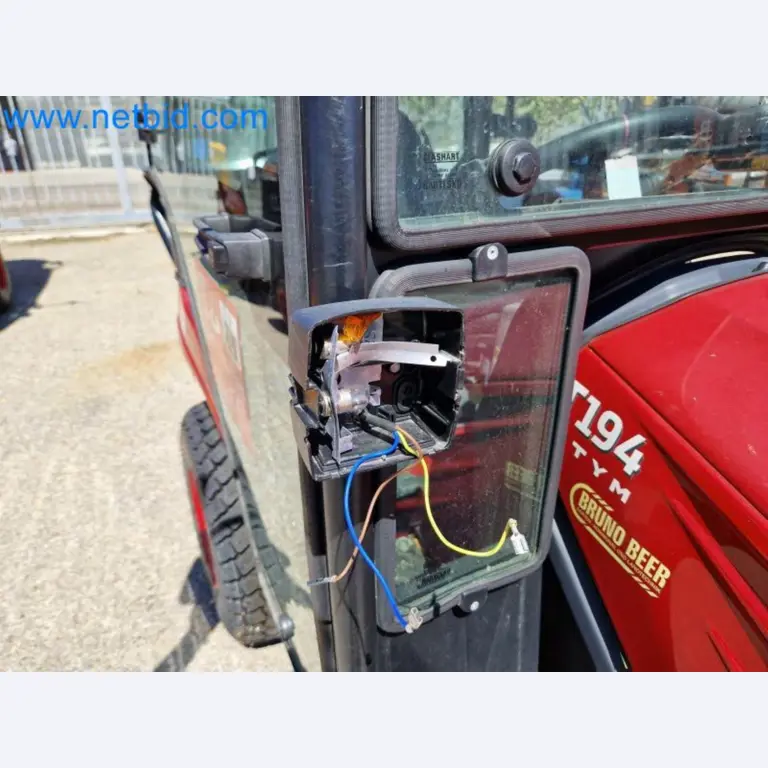 TYM All-Wheel-Drive Compact Tractors for Winter Use and HONDA Single-Axle Snow Plows-28