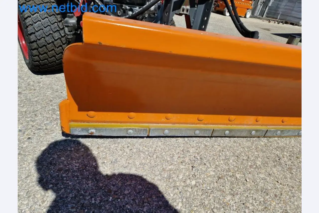 TYM All-Wheel-Drive Compact Tractors for Winter Use and HONDA Single-Axle Snow Plows-32