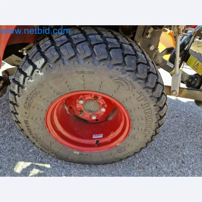 TYM All-Wheel-Drive Compact Tractors for Winter Use and HONDA Single-Axle Snow Plows-3