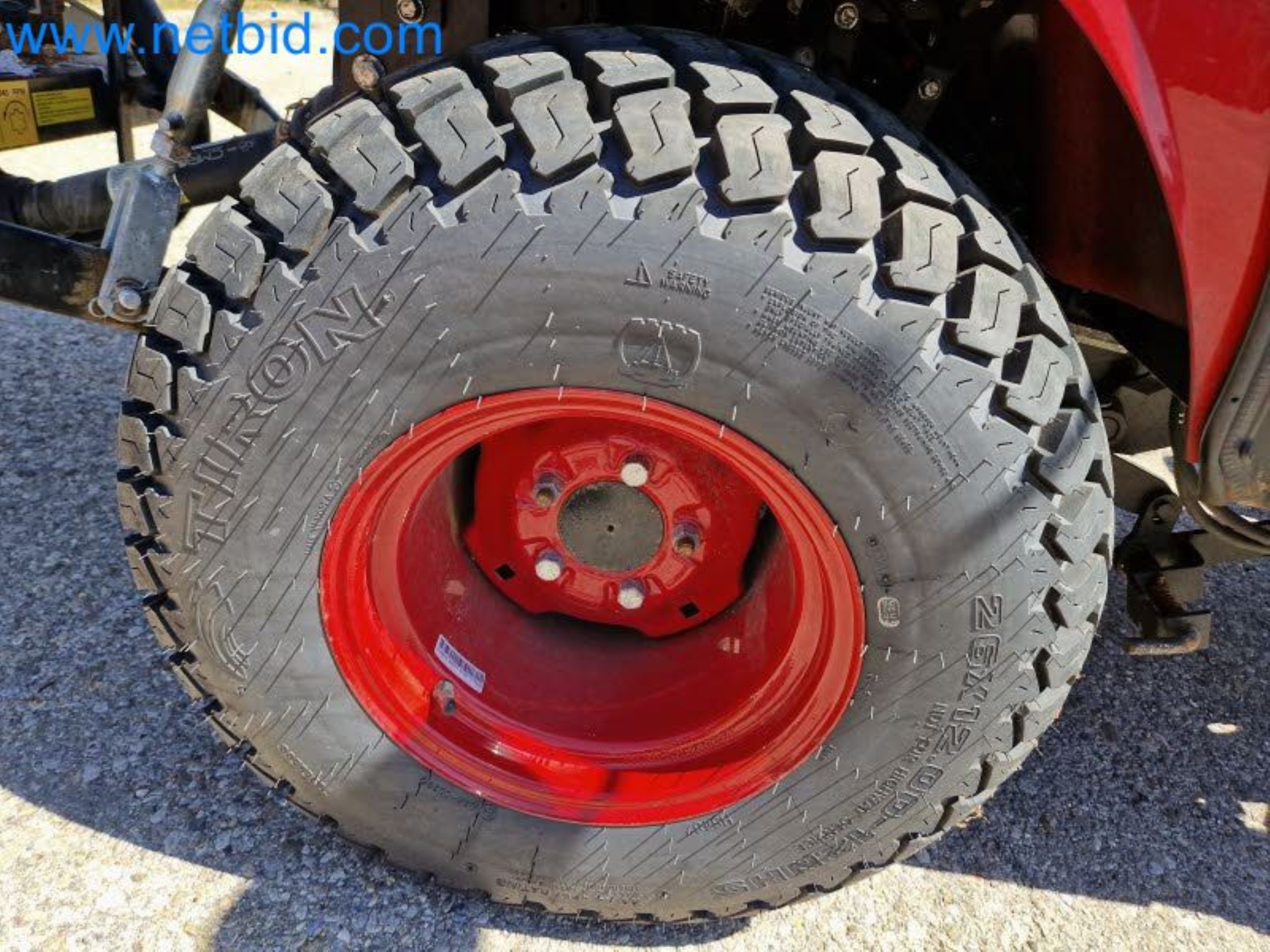TYM All-Wheel-Drive Compact Tractors for Winter Use and HONDA Single-Axle Snow Plows-44