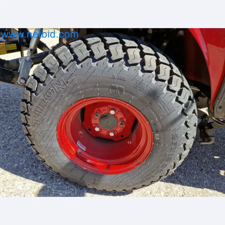 TYM All-Wheel-Drive Compact Tractors for Winter Use and HONDA Single-Axle Snow Plows-44