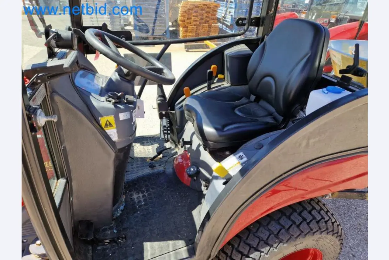 TYM All-Wheel-Drive Compact Tractors for Winter Use and HONDA Single-Axle Snow Plows-5