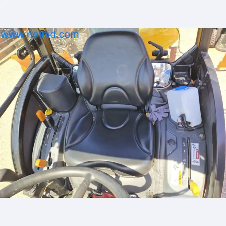 TYM All-Wheel-Drive Compact Tractors for Winter Use and HONDA Single-Axle Snow Plows-11