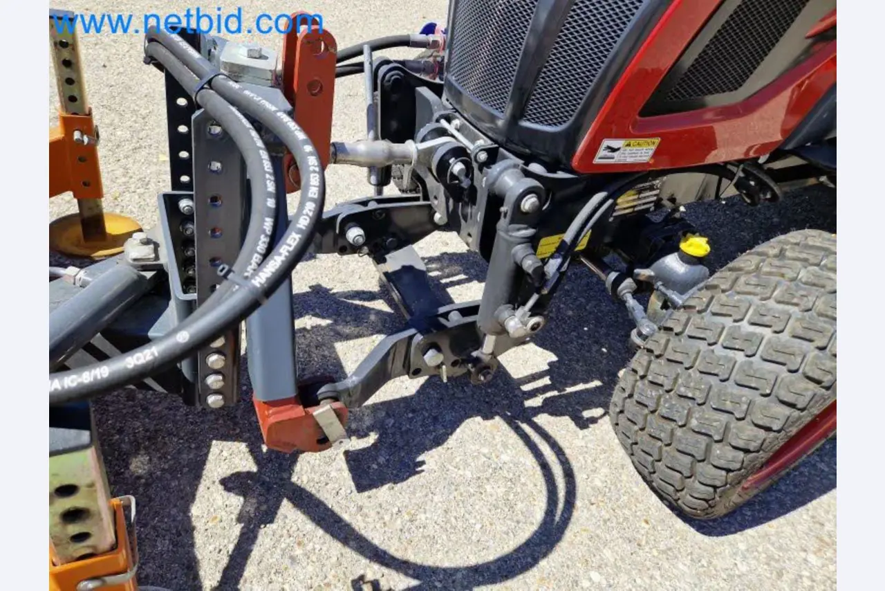 TYM All-Wheel-Drive Compact Tractors for Winter Use and HONDA Single-Axle Snow Plows-28