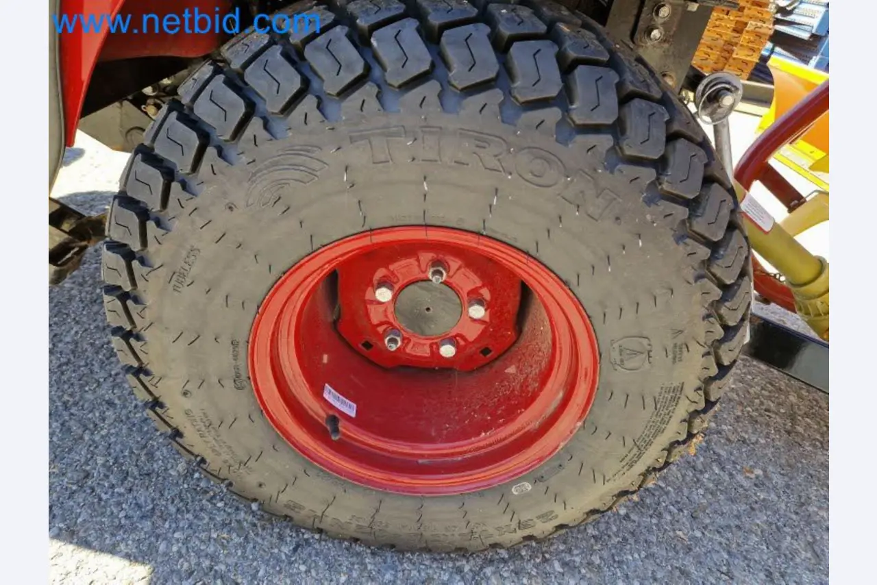 TYM All-Wheel-Drive Compact Tractors for Winter Use and HONDA Single-Axle Snow Plows-41
