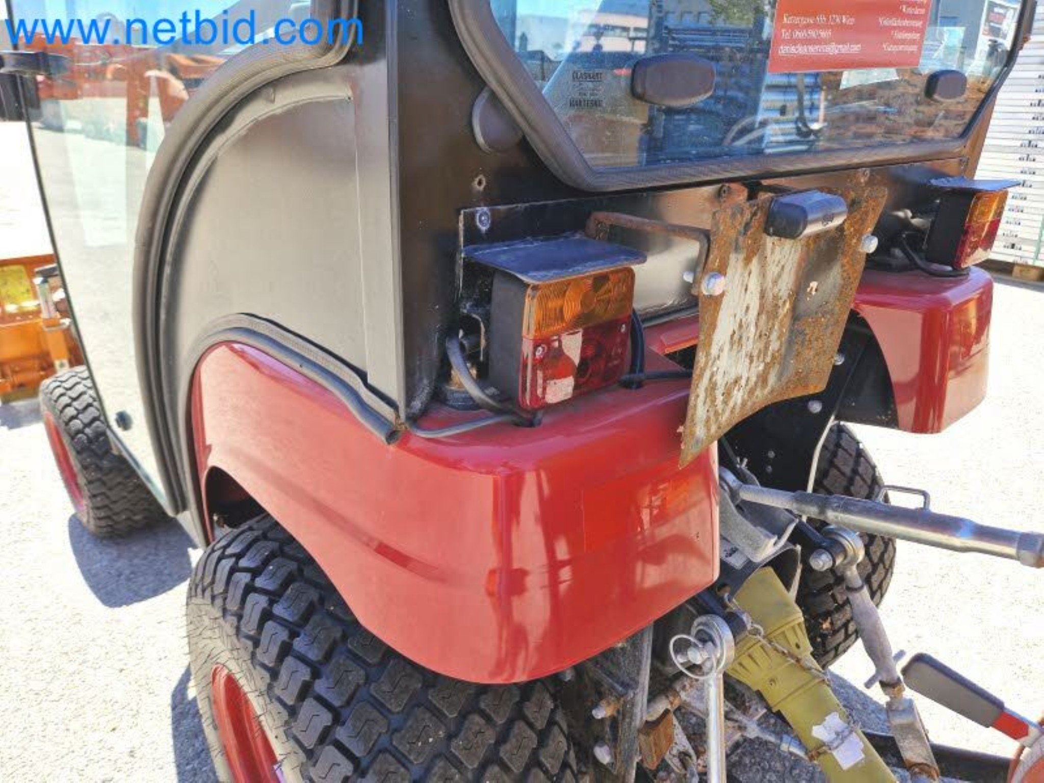 TYM All-Wheel-Drive Compact Tractors for Winter Use and HONDA Single-Axle Snow Plows-5