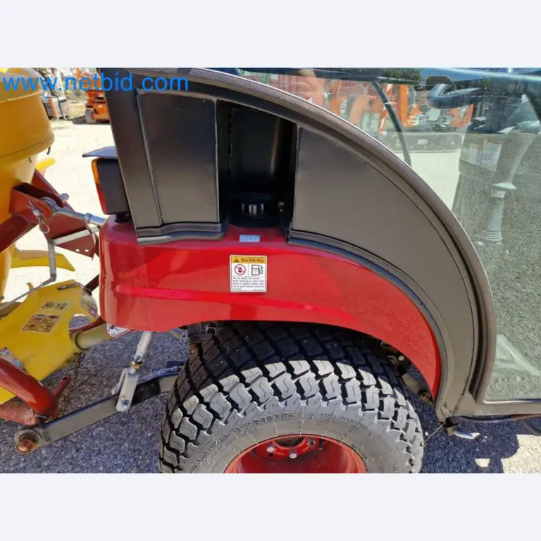 TYM All-Wheel-Drive Compact Tractors for Winter Use and HONDA Single-Axle Snow Plows-6