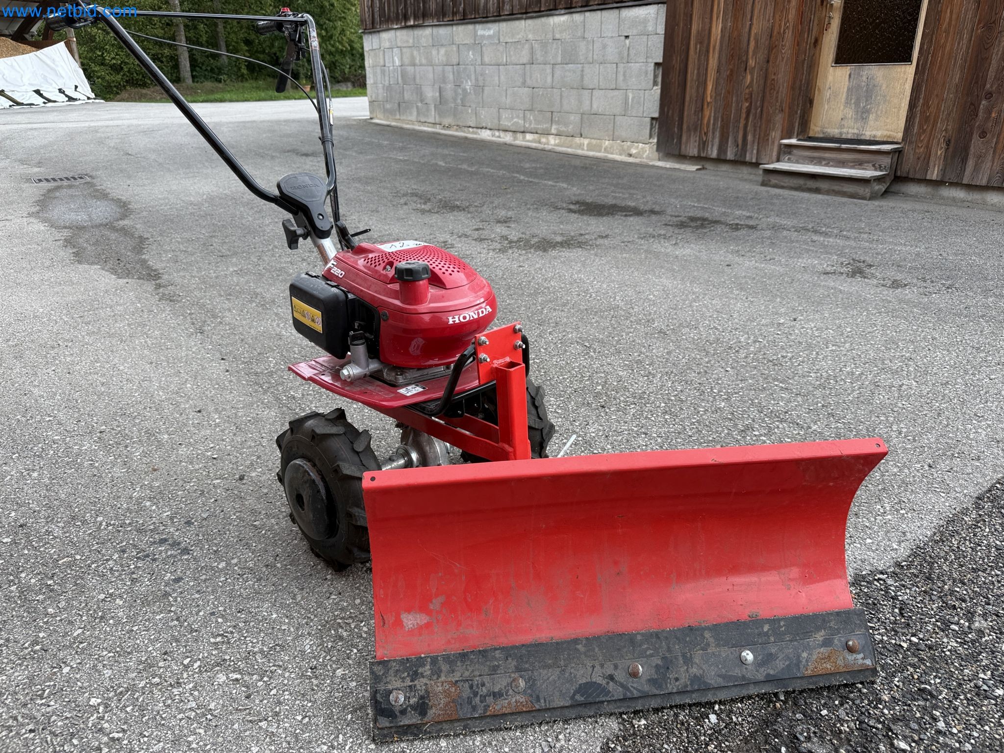TYM All-Wheel-Drive Compact Tractors for Winter Use and HONDA Single-Axle Snow Plows-2