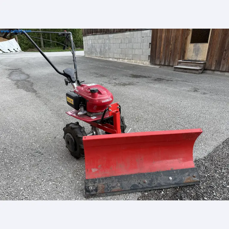 TYM All-Wheel-Drive Compact Tractors for Winter Use and HONDA Single-Axle Snow Plows-2