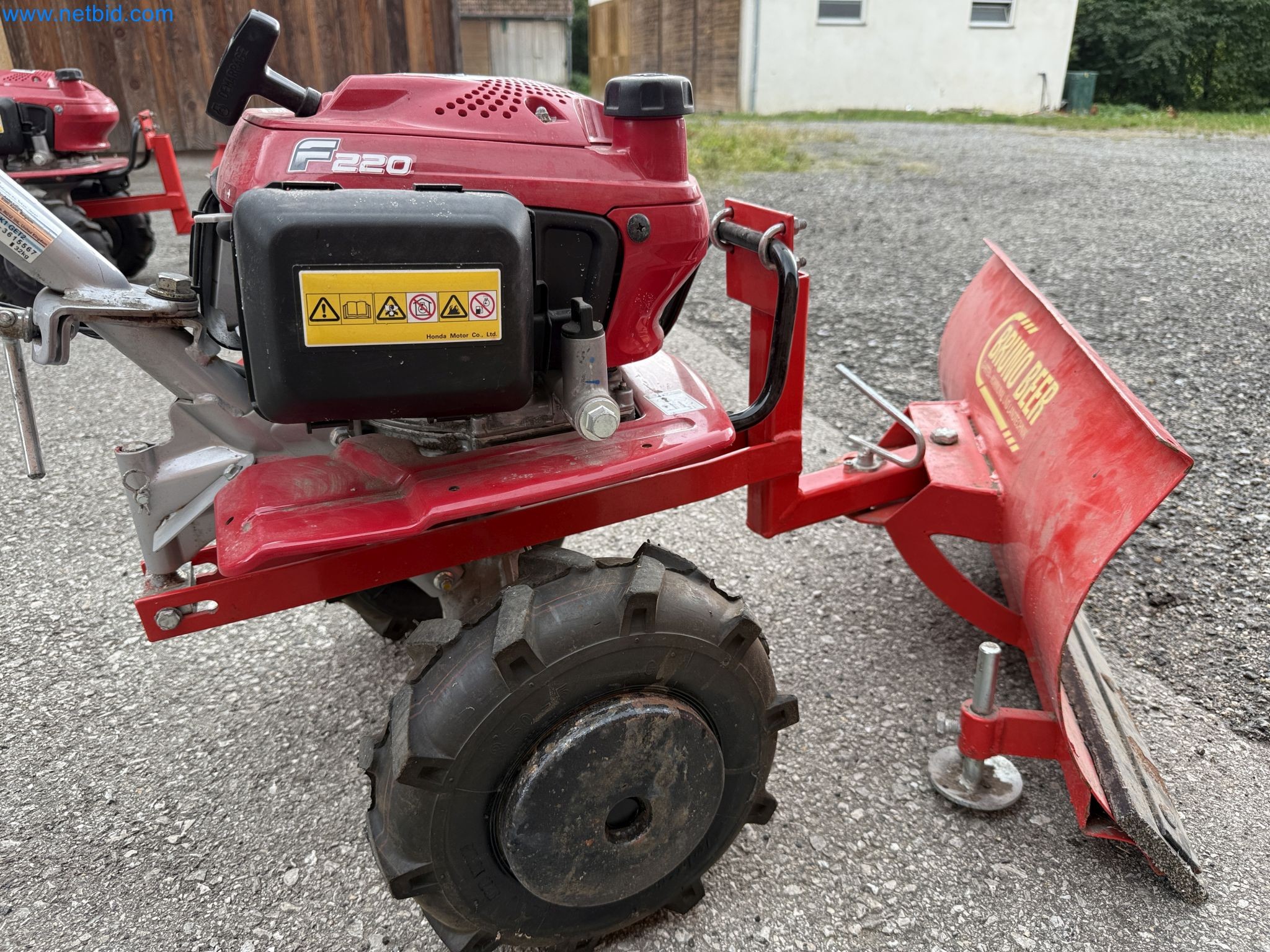 TYM All-Wheel-Drive Compact Tractors for Winter Use and HONDA Single-Axle Snow Plows-3
