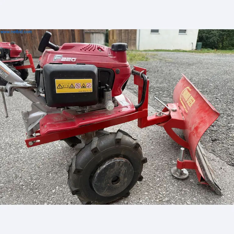 TYM All-Wheel-Drive Compact Tractors for Winter Use and HONDA Single-Axle Snow Plows-3