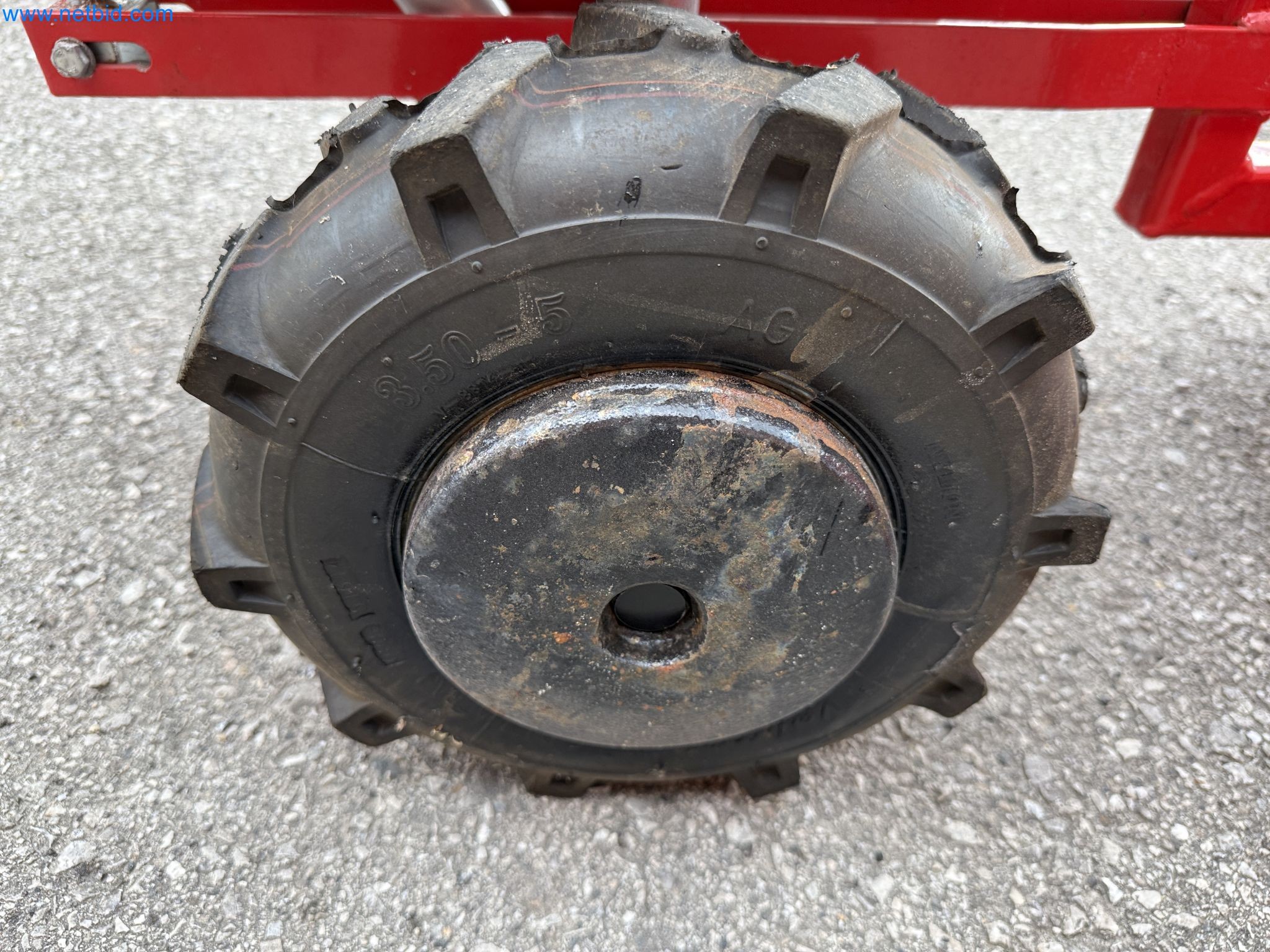 TYM All-Wheel-Drive Compact Tractors for Winter Use and HONDA Single-Axle Snow Plows-9