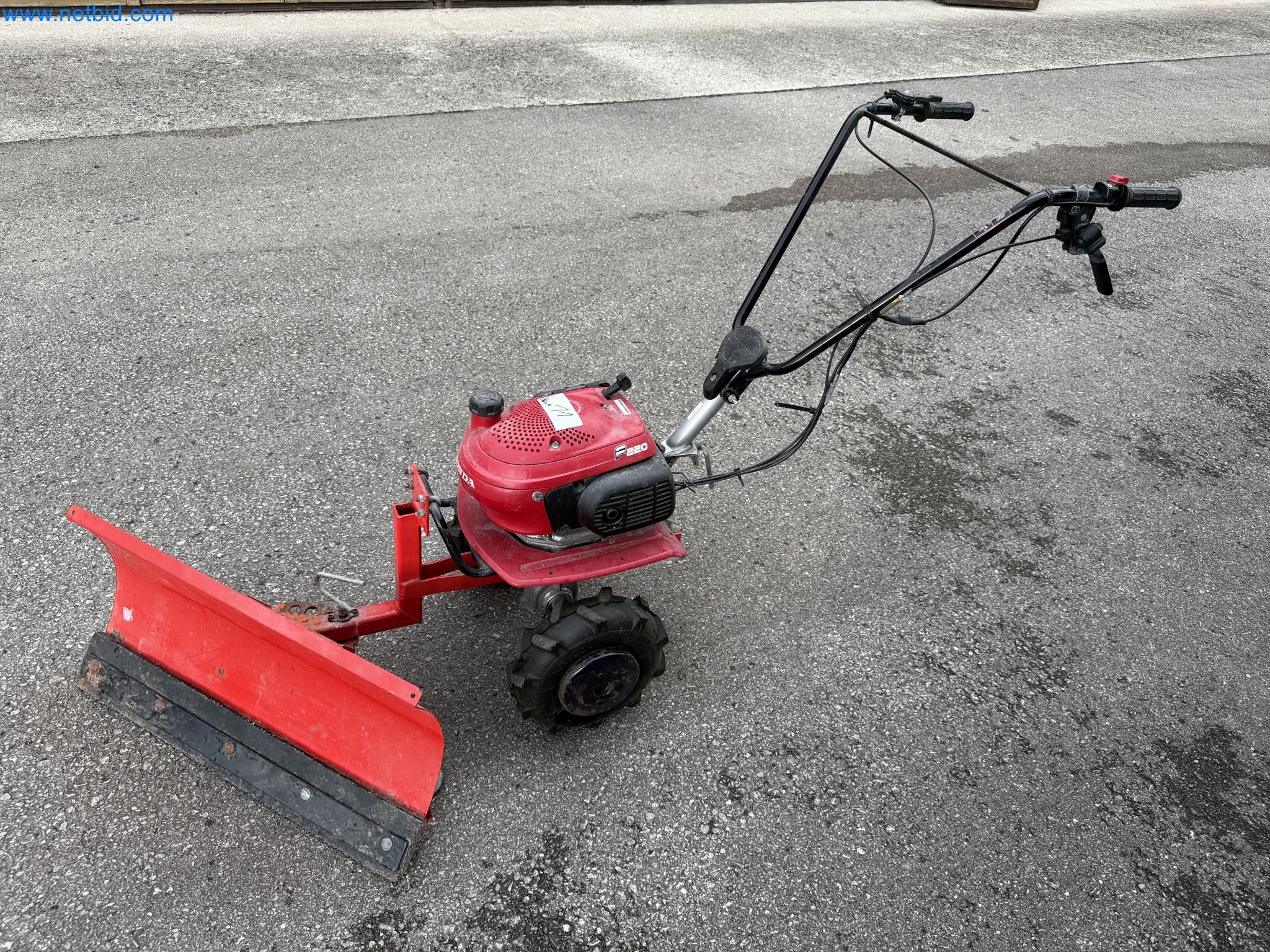 TYM All-Wheel-Drive Compact Tractors for Winter Use and HONDA Single-Axle Snow Plows-2