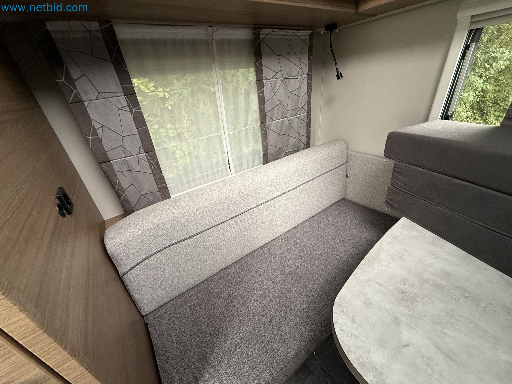 KNAUS Sport 420 QD Compact Trailer-33