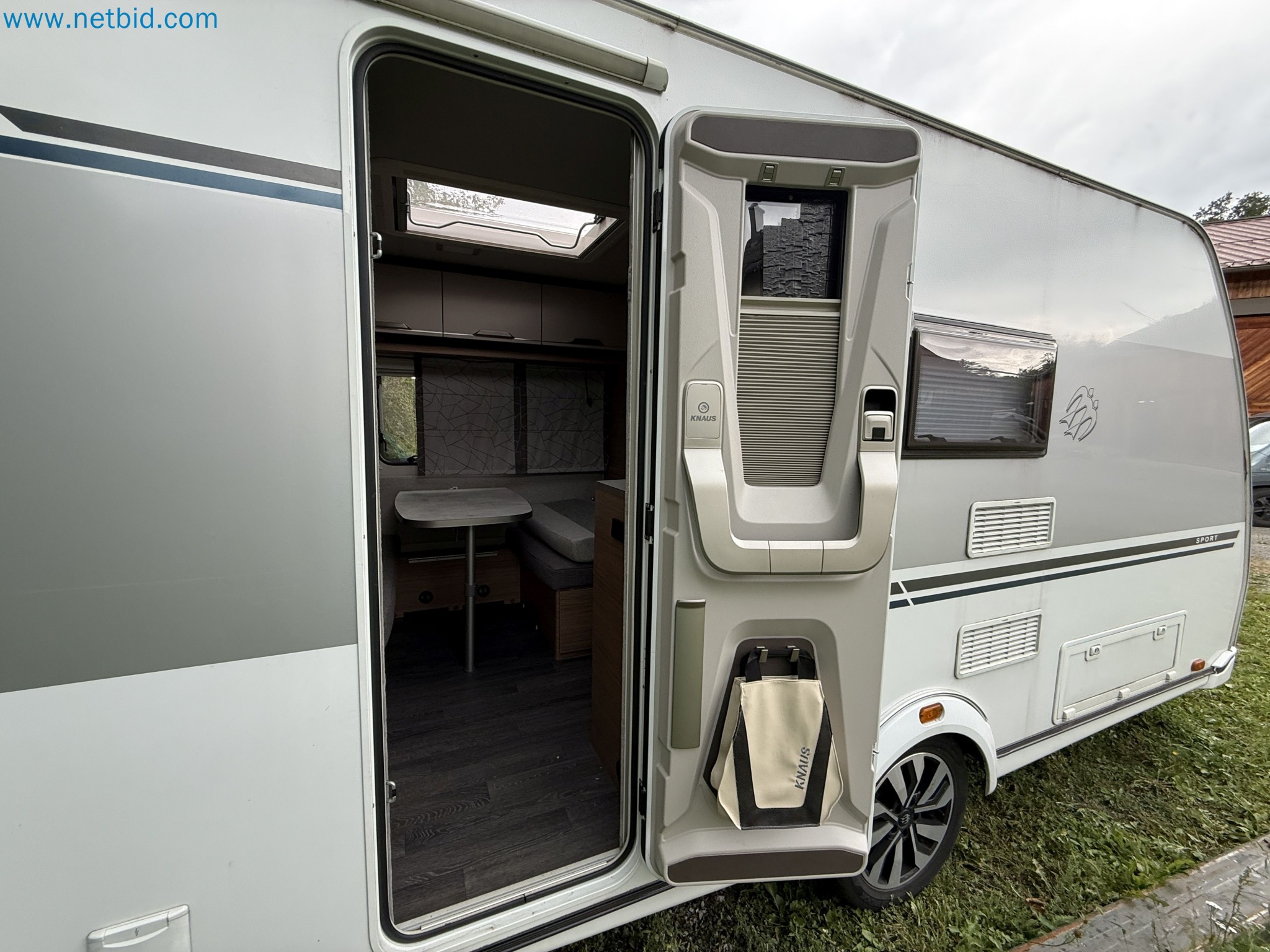 KNAUS Sport 420 QD Compact Trailer-5