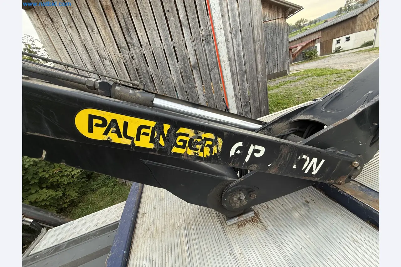 Effiziente Beladung und Holztransport mit dem VOLVO FH16 750 HP 6x4 Rigid inklusive Heckladekran Palfinger EPSILON Q150Z 96-15