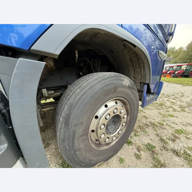 Effiziente Beladung und Holztransport mit dem VOLVO FH16 750 HP 6x4 Rigid inklusive Heckladekran Palfinger EPSILON Q150Z 96-27