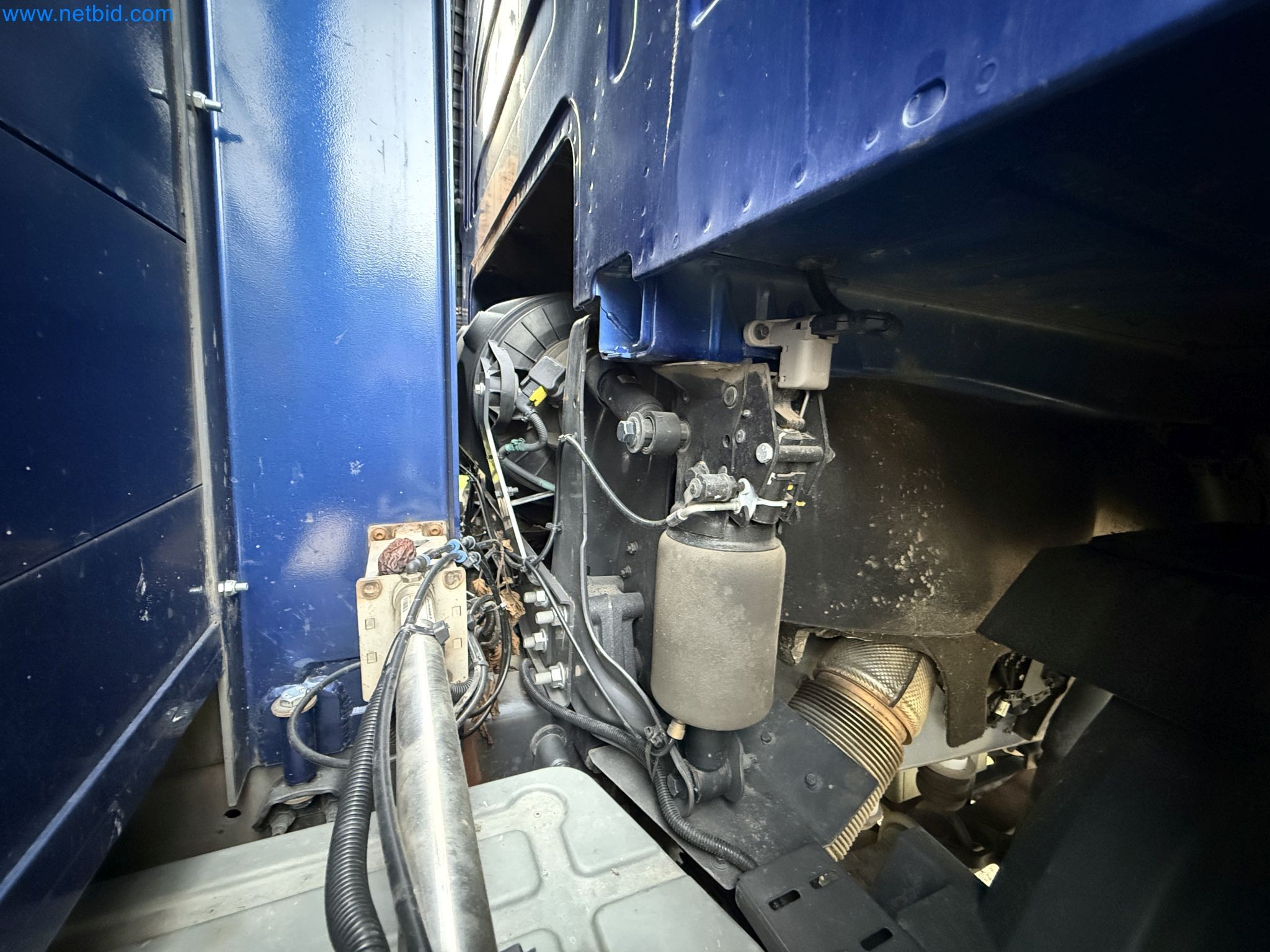 Effiziente Beladung und Holztransport mit dem VOLVO FH16 750 HP 6x4 Rigid inklusive Heckladekran Palfinger EPSILON Q150Z 96-28